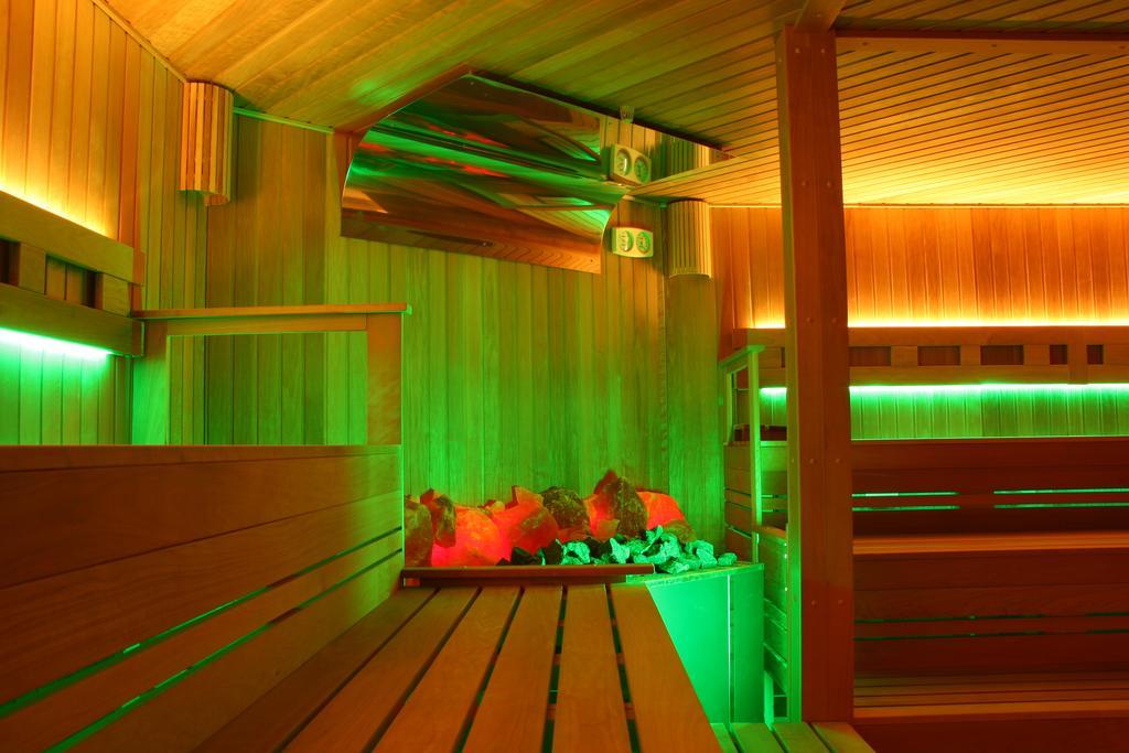 Holiday Beach Budapest Wellness Hotel With Sauna Park Ngoại thất bức ảnh