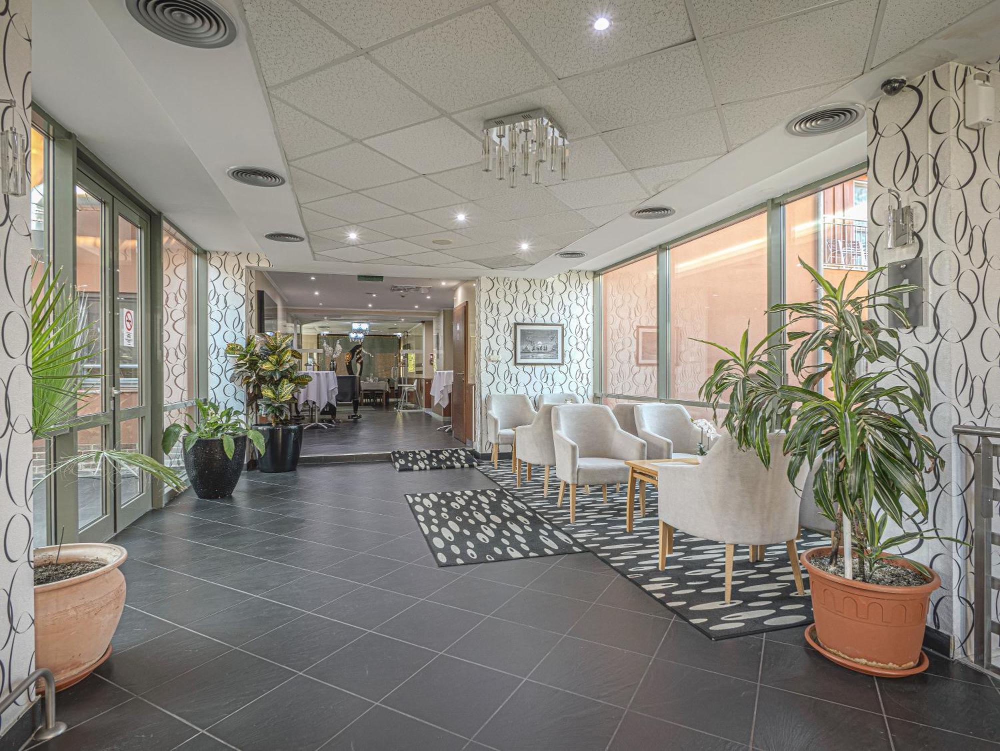 Holiday Beach Budapest Wellness Hotel With Sauna Park Ngoại thất bức ảnh