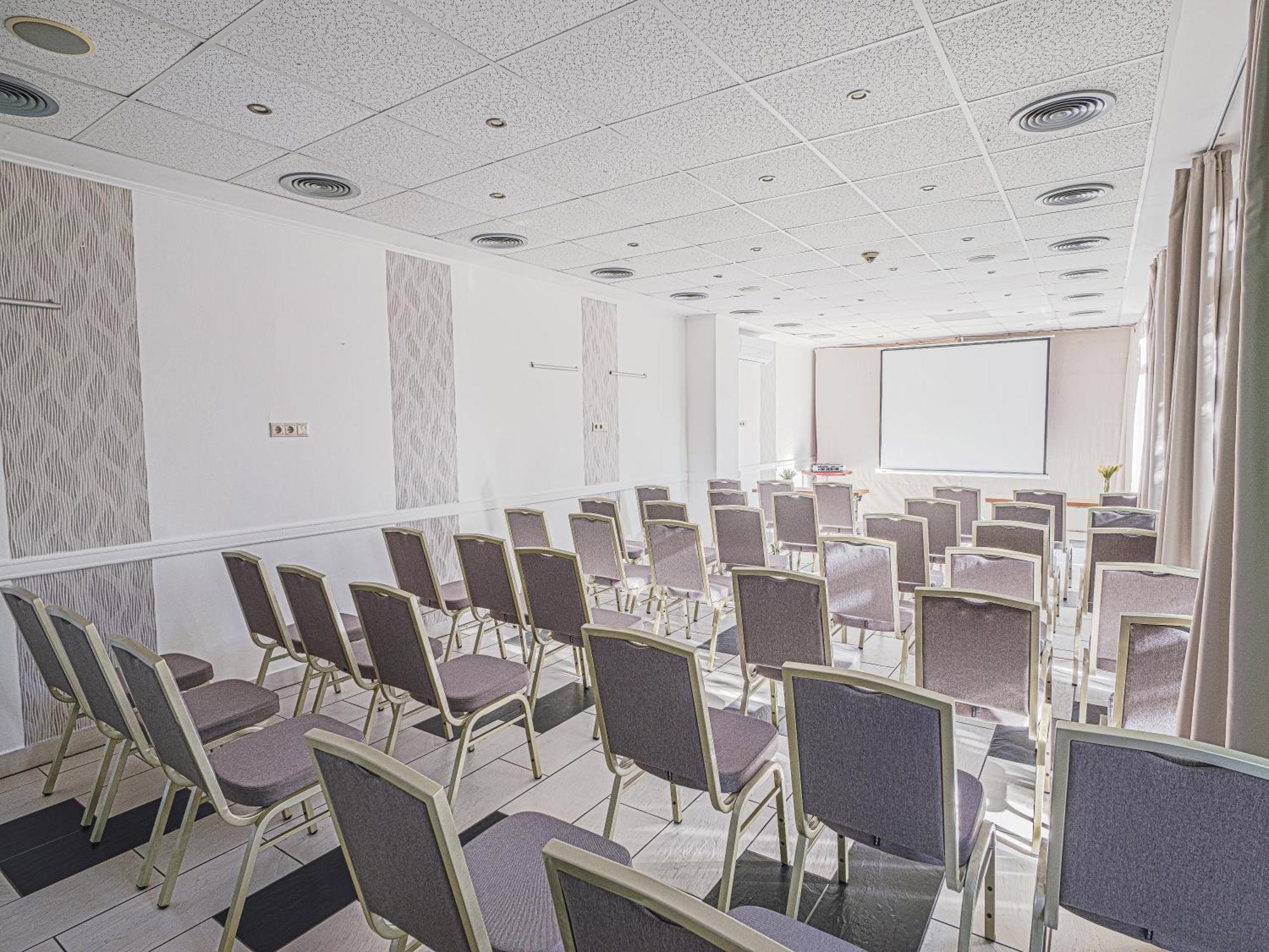Holiday Beach Budapest Wellness Hotel With Sauna Park Ngoại thất bức ảnh