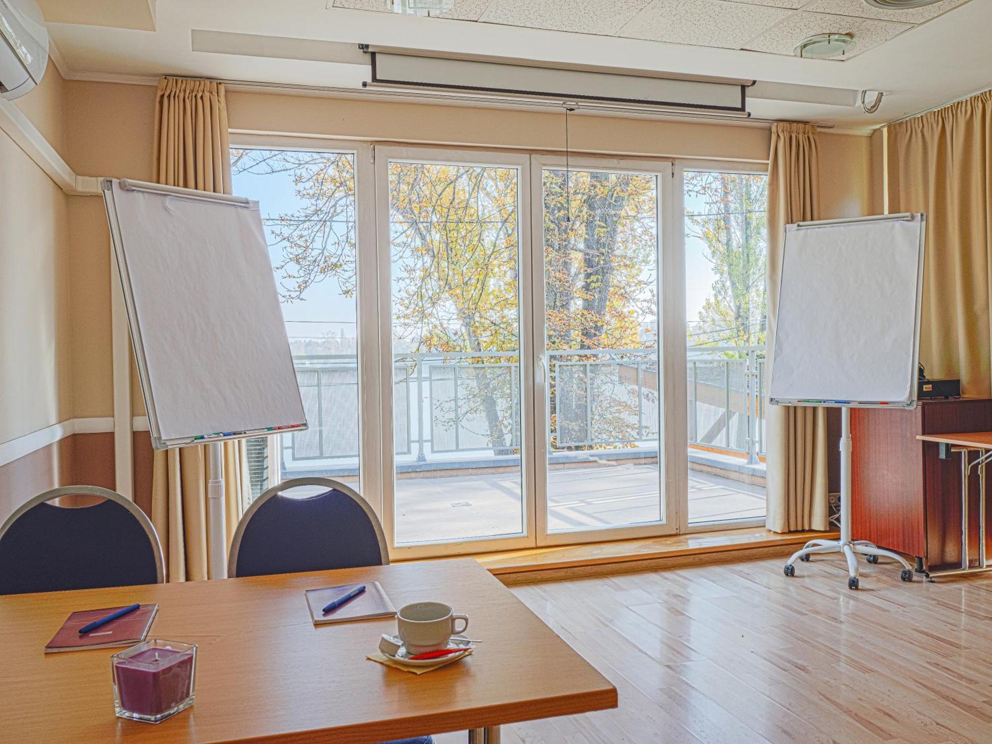 Holiday Beach Budapest Wellness Hotel With Sauna Park Ngoại thất bức ảnh